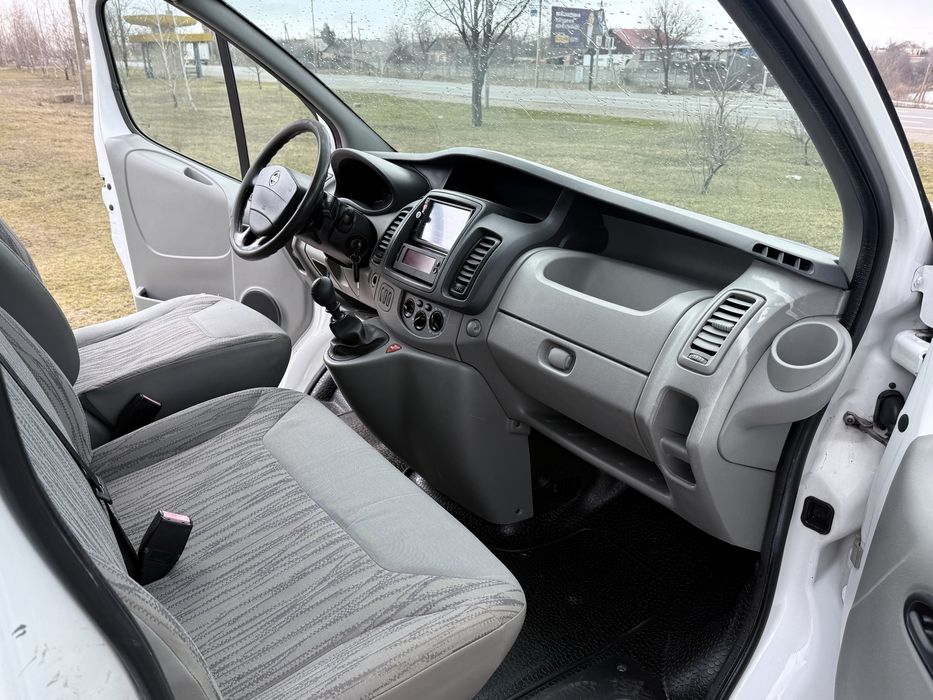 Продам Renault Trafic 2.0D 2011