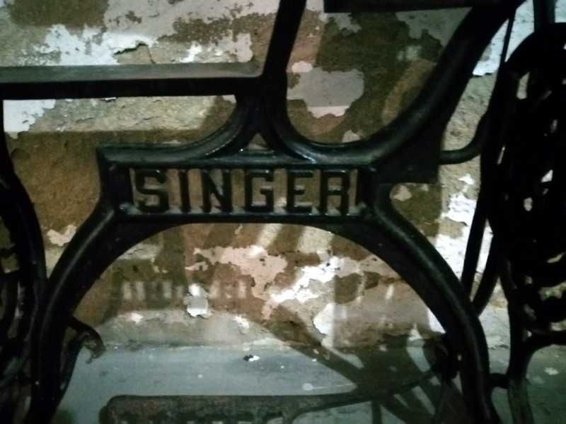 MÁQUINA DE COSTURA ANTIGA SINGER 29K2 (Sapateiro/couro) Vintage