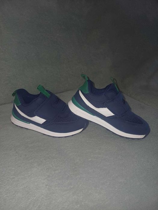 Primark Кросівки для хлопчика 27 розміру