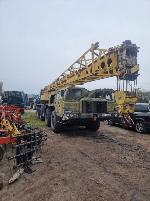 Автокран МАЗ 73101 ураган 50 тонн 8 на 8