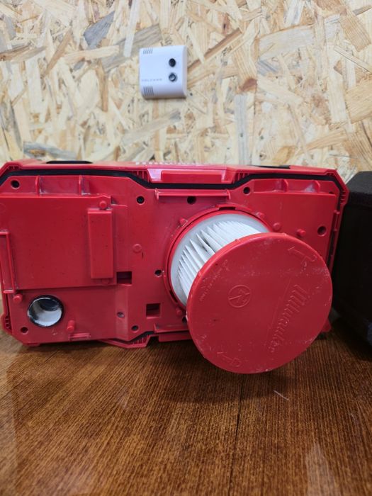 Пилосос Milwaukee M18 VC-2