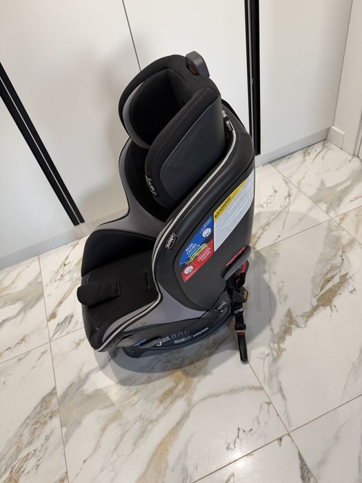 Chicco Fit4 автокрісло 0–45 кг, ідеальний стан