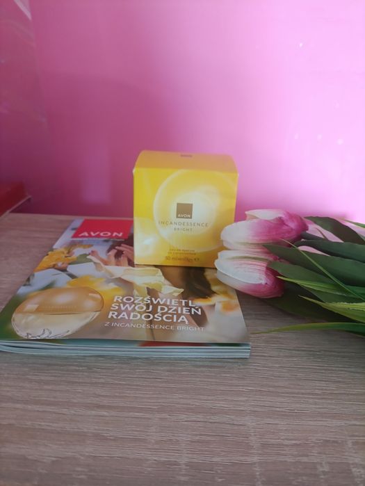 Woda perfumowana incandessence bright avon