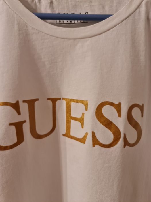 Biały t- shirt, koszulka Guess, złote logo