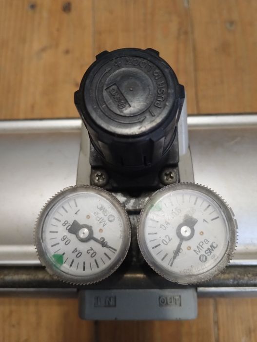 Усилітель давленія  VBA40A-F04. SMC