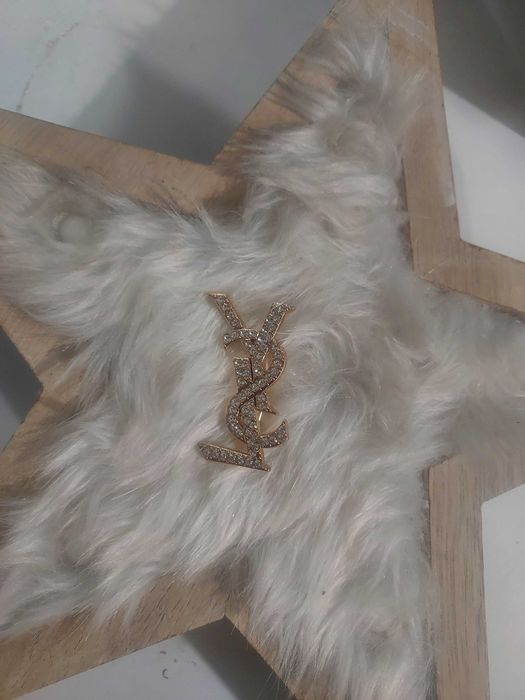 Broszka cyrkonie ysl