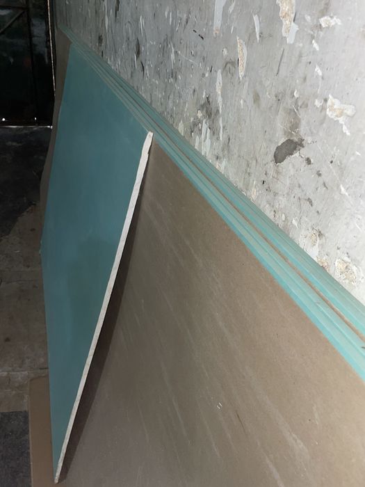 4 placas e meia de Gesso Hidrofugado