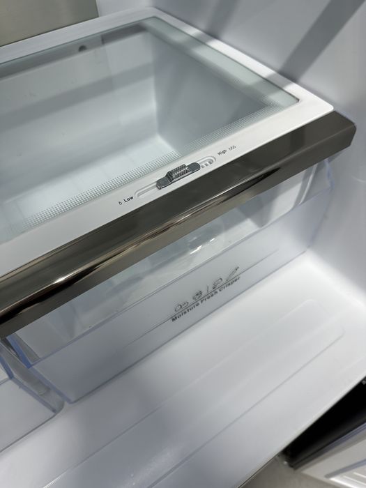 Холодильник Hisense side by side