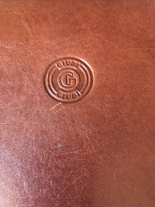 Walizka gładka skóra bydlęca włoskiej firmy Giudi