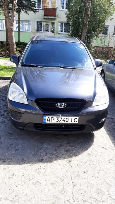Автомобиль KIA СARENS