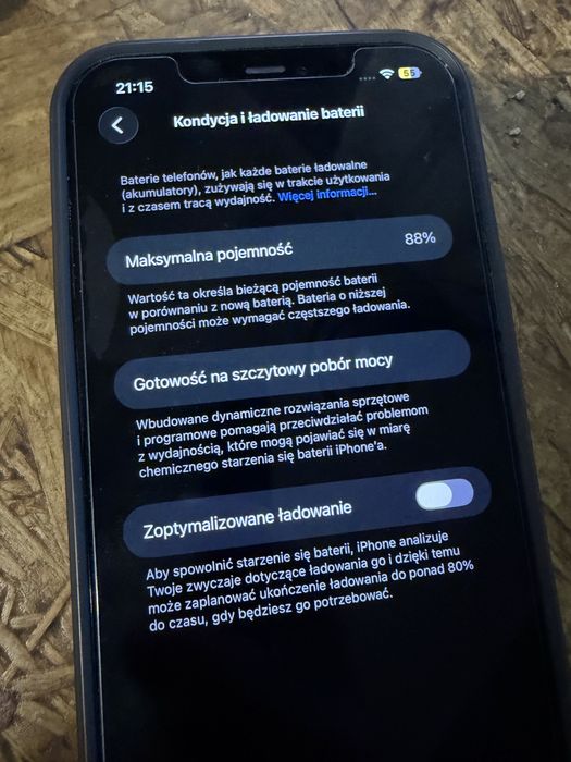 Iphone 12 pro max 88% baterii