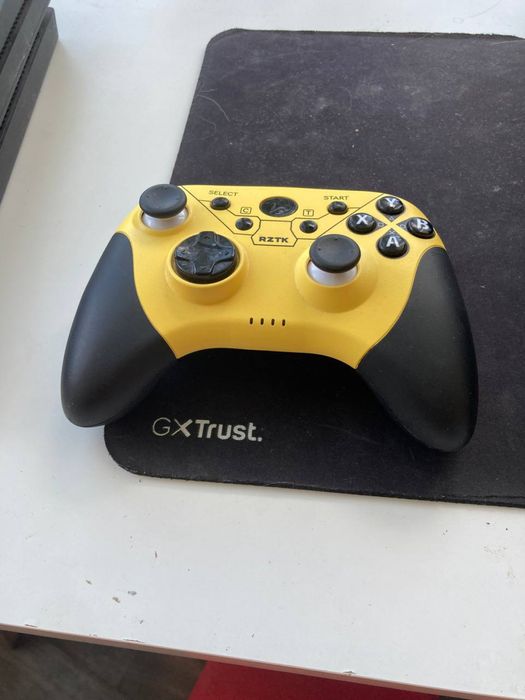 Ps 4 pro в нормальном состоянии только нужна чистка