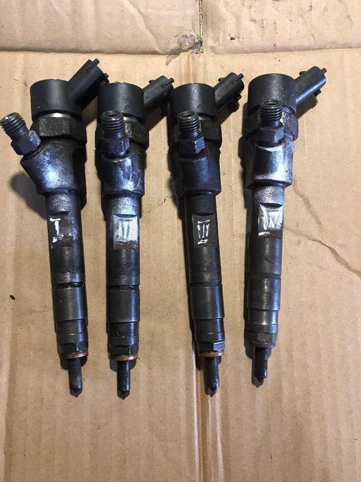 Форсунка Рено 1,9DCI Трафік Лагуна Опель Віваро (стенд)