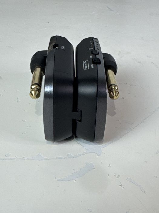Nux B-2 PLUS wireless system Sistema sem fio para guitarra