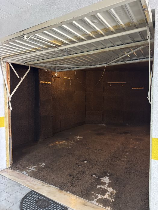 Vendo Garagem Monte Abraão