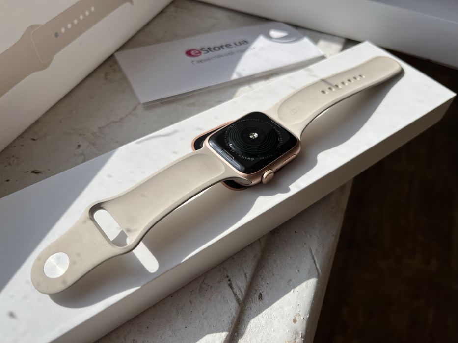 Apple Watch se 44mm gold