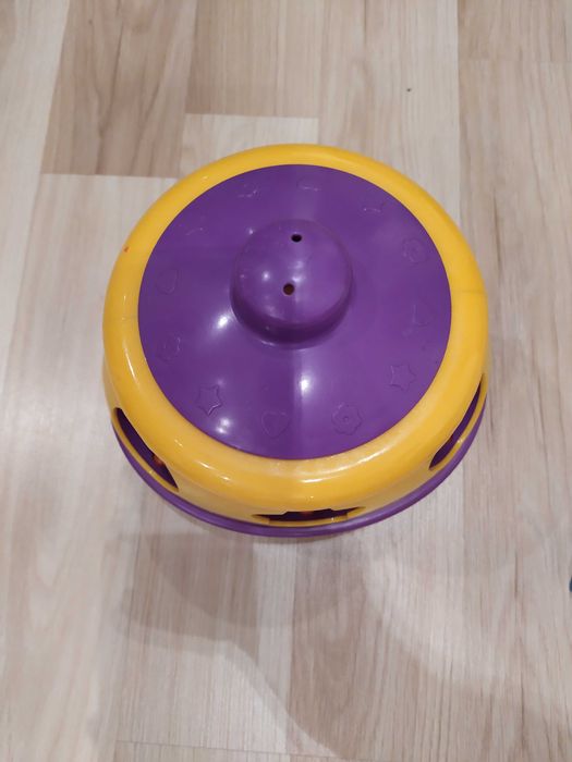 Garnuszek na klocuszek Fisher Price
