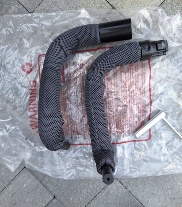 Kinderkraft Aveo rowerek trójkołowy, pchacz z akcesoriami