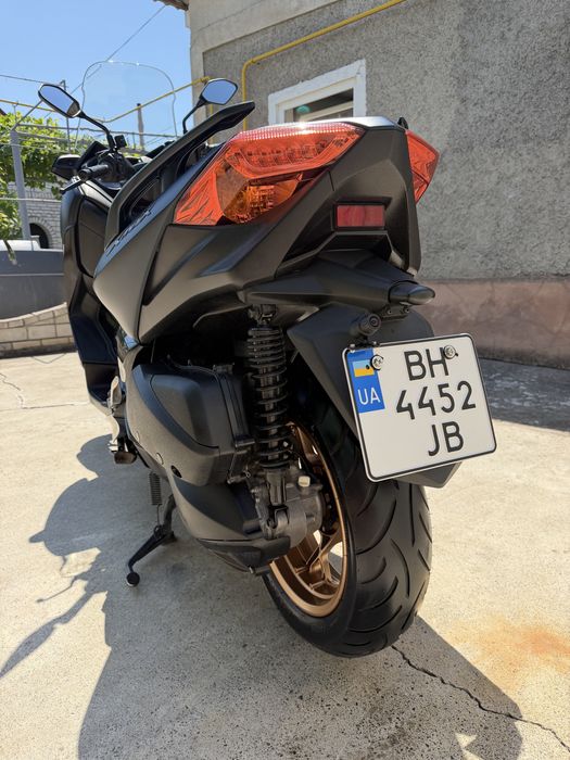 Yamaha X-Max 250 2022 год