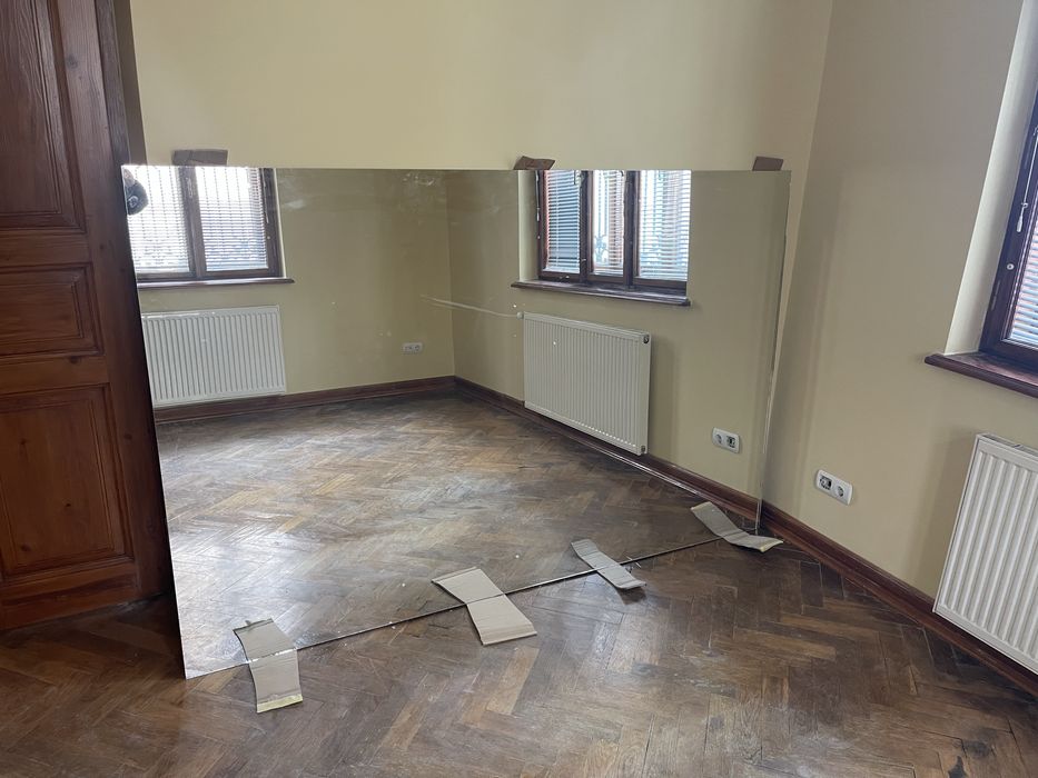 Продам 2 дзеркала  Бельгія 2,15м*1,40 м та 2,15м*1,17м