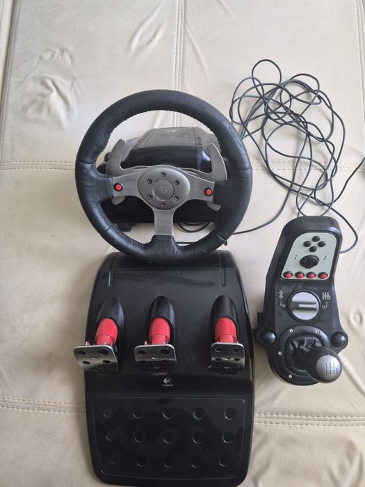 Кермо, педалі + коробка передач Logitech g25