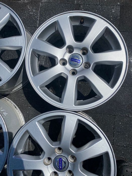 Felgi aluminiowe Volvo 5x108 R16 7J Et50 Otw 63.4 B18