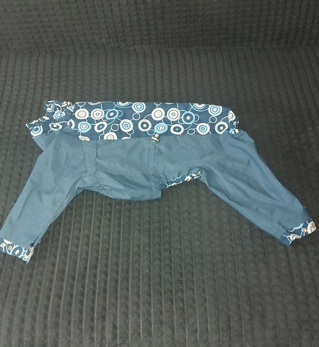 Віддам безкоштовно  комбінезон  для собак середніх порід