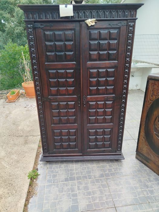 Roupeiro de 2 portas antigo
