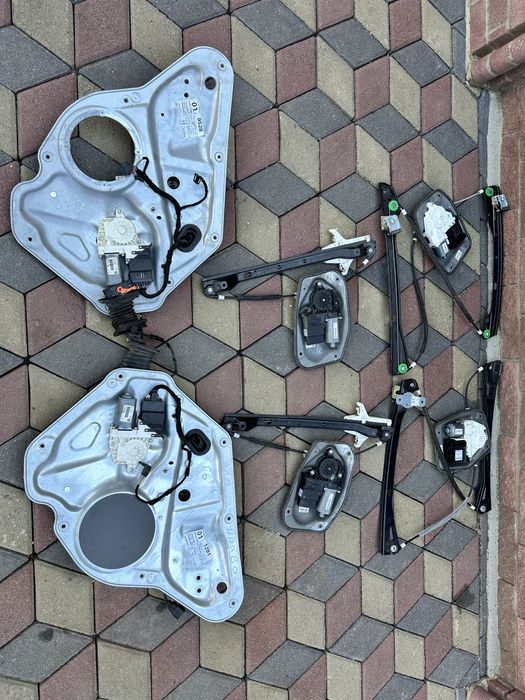 Склопідйомник Стеклопідйомники VW Golf 5 Golf 6 Golf 5 Plus