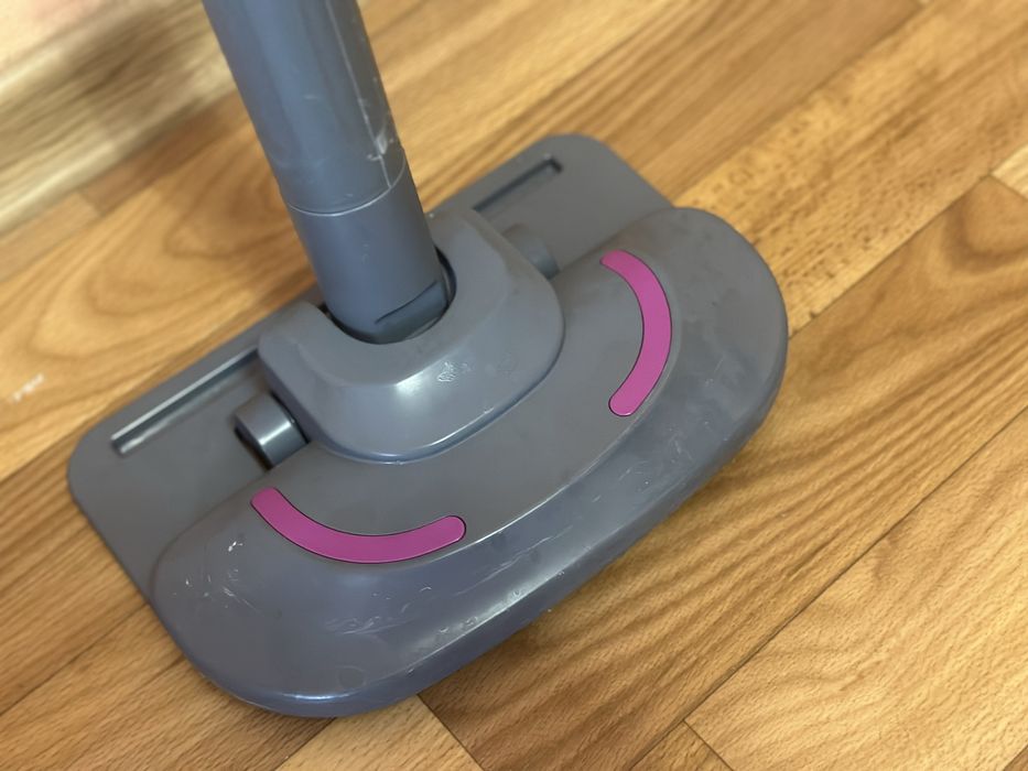 Акамуляторный пылесос