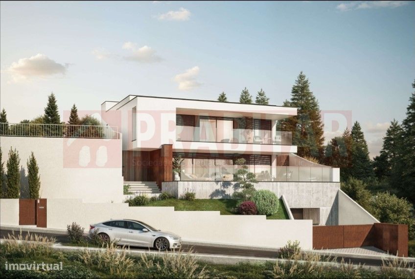 Plot of Land for a Detached T4 Residence with Swimming Pool and Garage