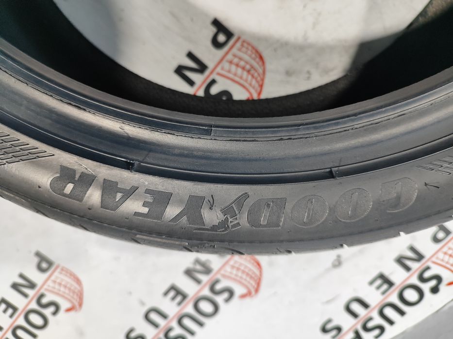 2 pneus semi novos 215-40R17 Good year - Oferta dos Portes