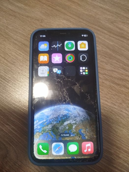 IPhone 11 64 GB  73 акб