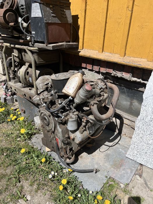 Silnik dwucylindrowy diesel 18 KM