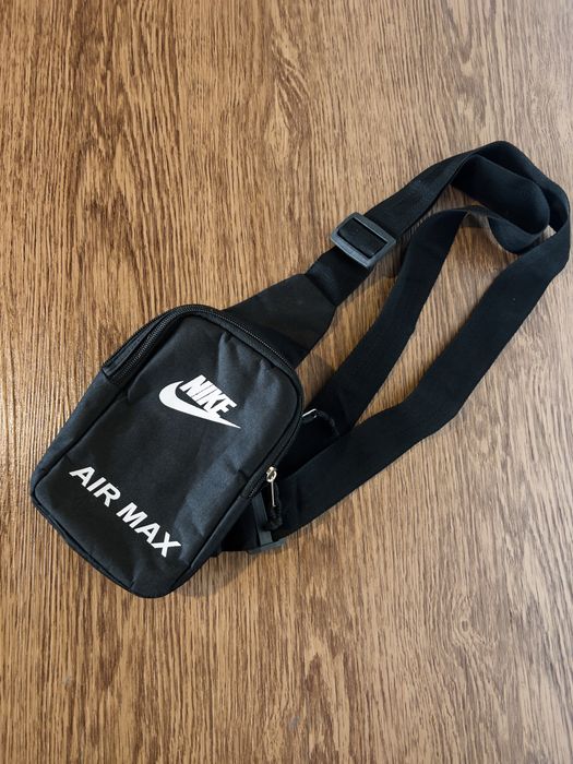 Сумочка nike.   .