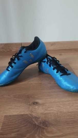 Buty piłkarskie adidas rozm. 36,5