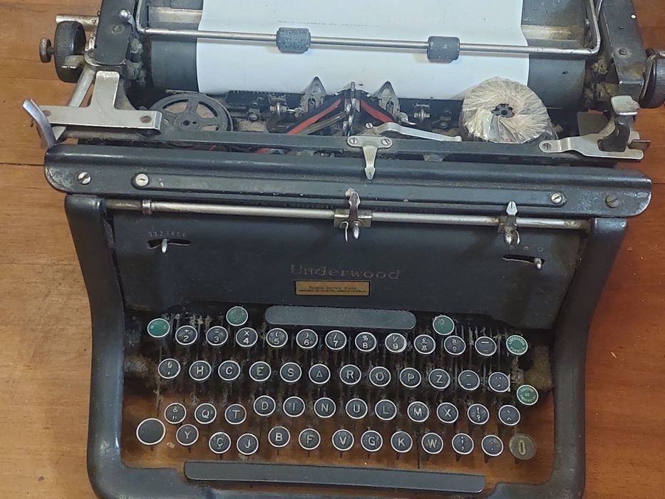 Máquina de escrever antiga