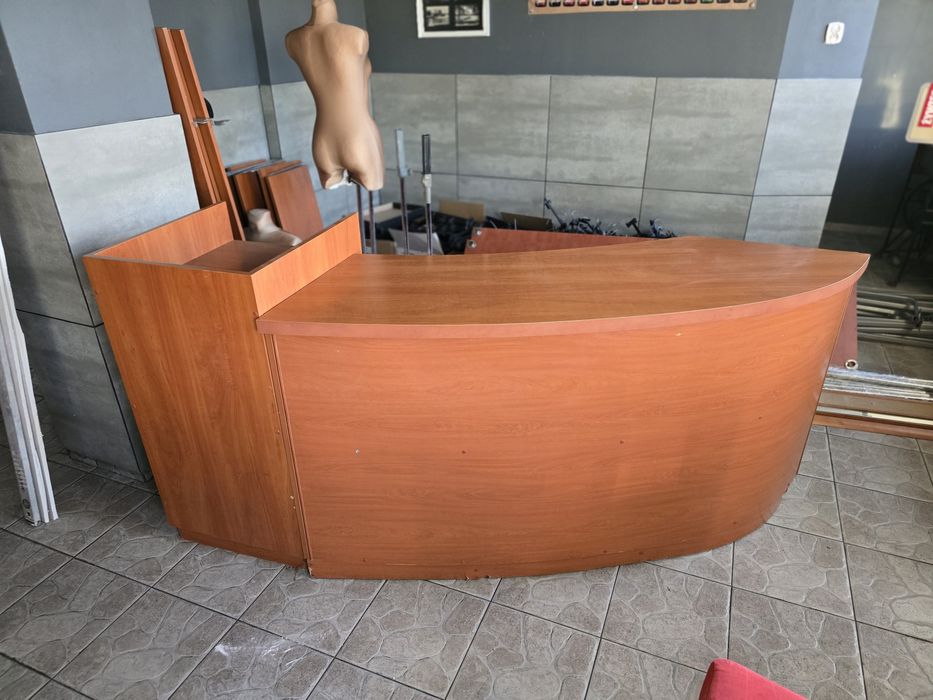 Lada sklepowa używana