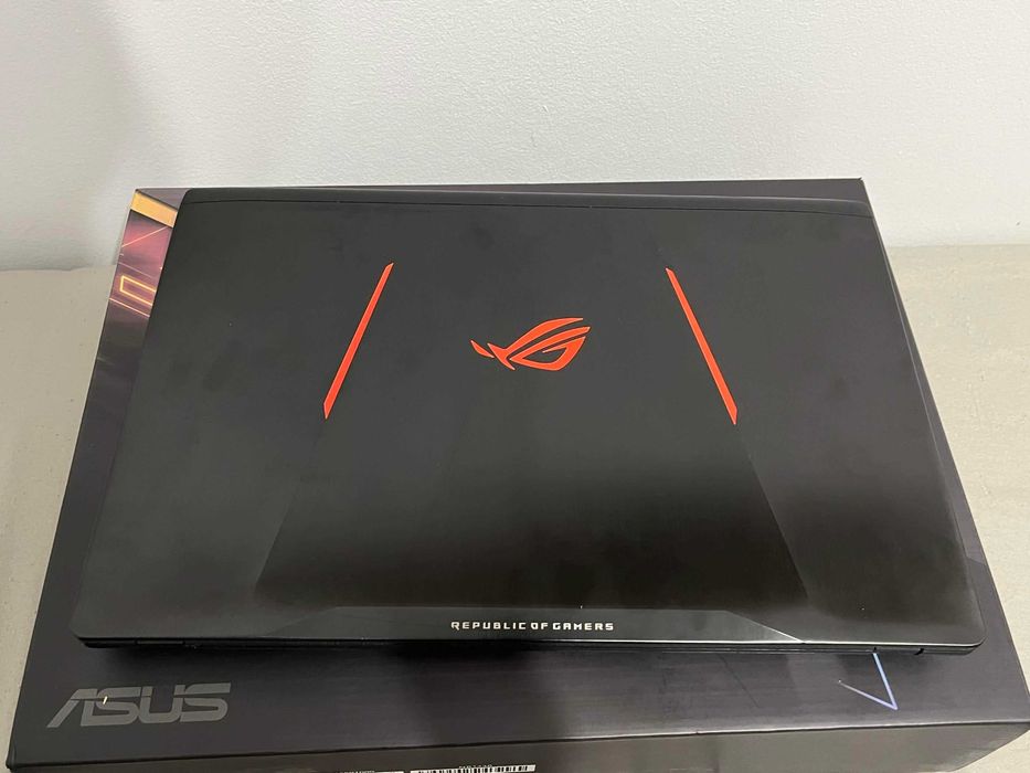 Laptop gamingowy ASUS ROG STRIX GL553V I5-7300HQ GTX 1050 4GB 256GB SSD + 1TB HDD Win 10