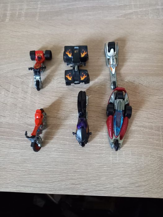 6 motorów hotweels