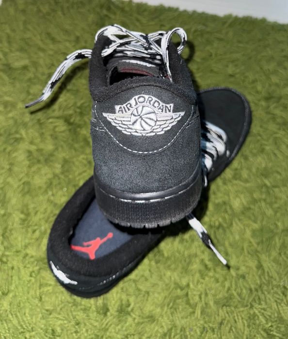 Black Phantom Travis Scott