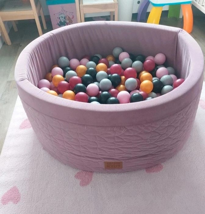 Basen suchy z kulkami