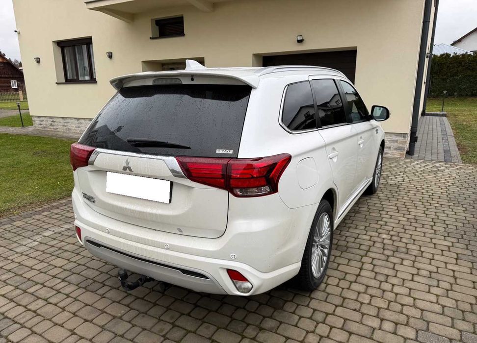 Mitsubishi Outlander 2.4 Plug in PHEV 2020