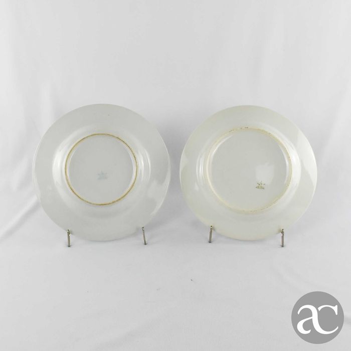Conjunto de 2 pratos com monograma porcelana Artibus
