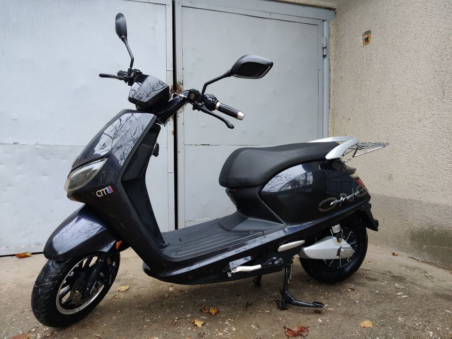 Електроскутер Aima M3