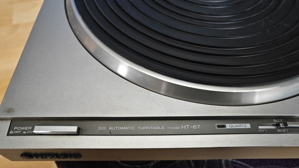Gramofon Hitachi HT-67 sprawny stan bardzo dobry