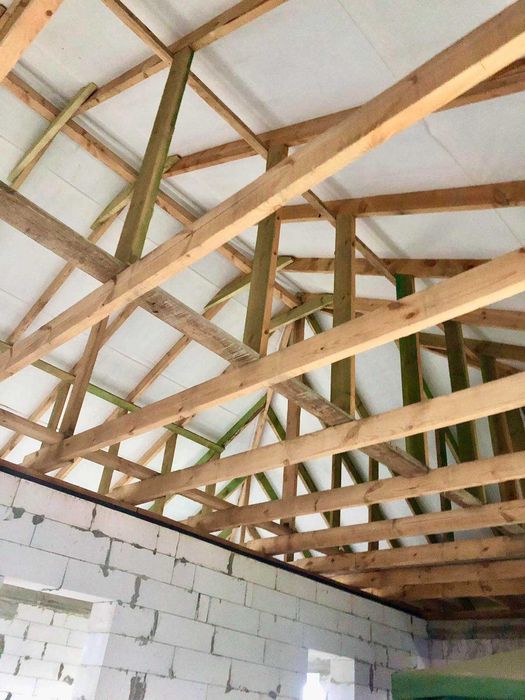 БУДИНОК + ЗЕМЛЯ | ЗА КНИЖКІВЦЯМИ |