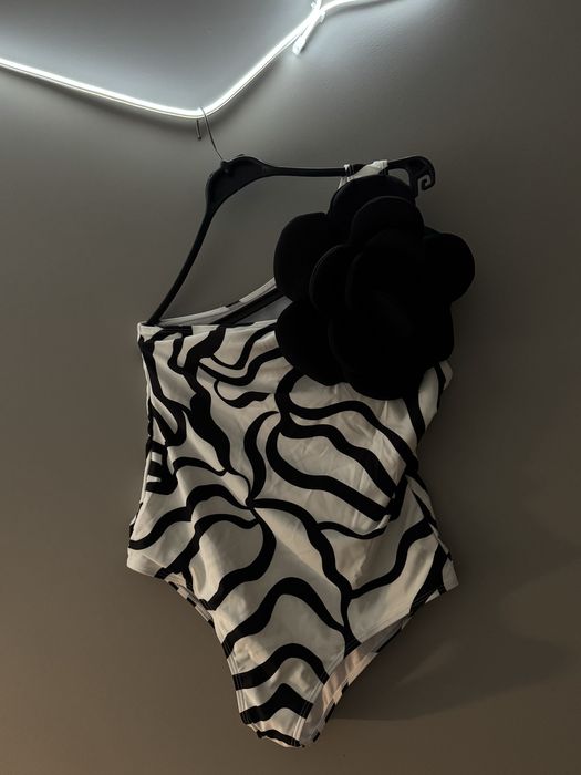 Суцільний купальний з принтом. ЗД квітка.