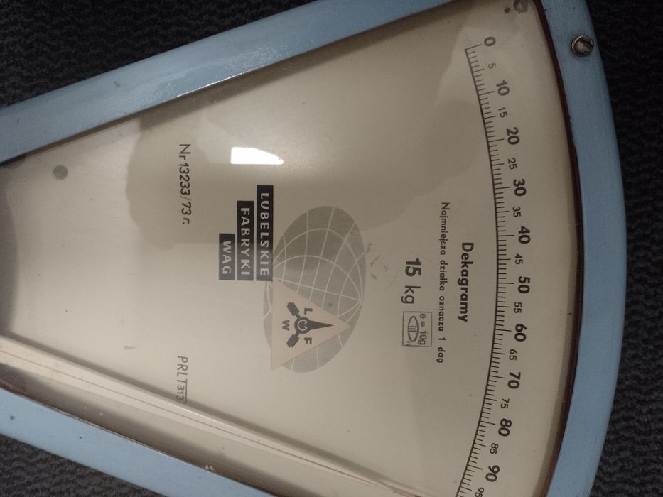 Sprzedam dużą wagę  uchylną do 15 Kg.