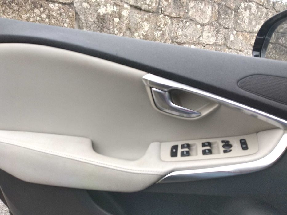 Volvo V40 1.6D (2013)